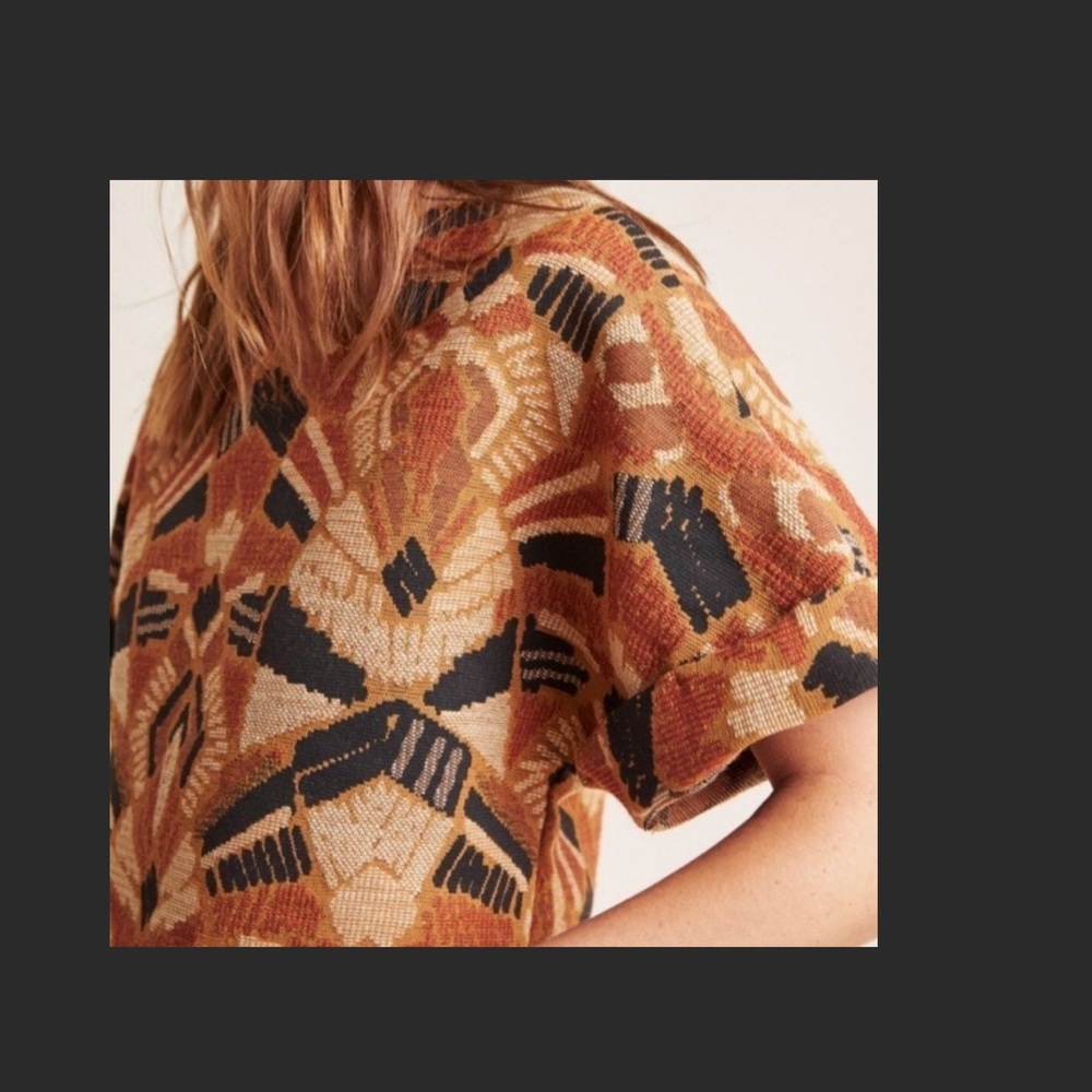 NWOT never washed or worn Anthropologie Dolan earthy tribal top size medium